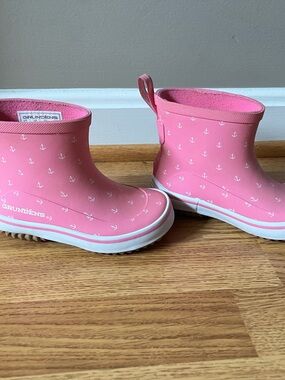 Grundens Toddler Pink rubber boots size 10